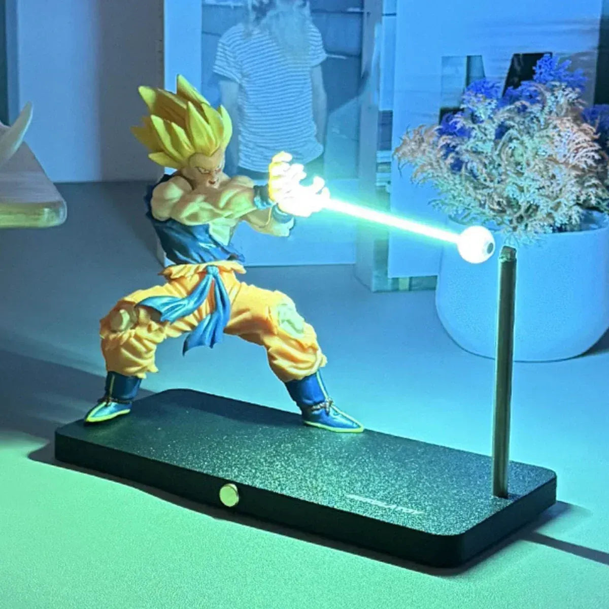 Goku Magnetic Desk Lamp
