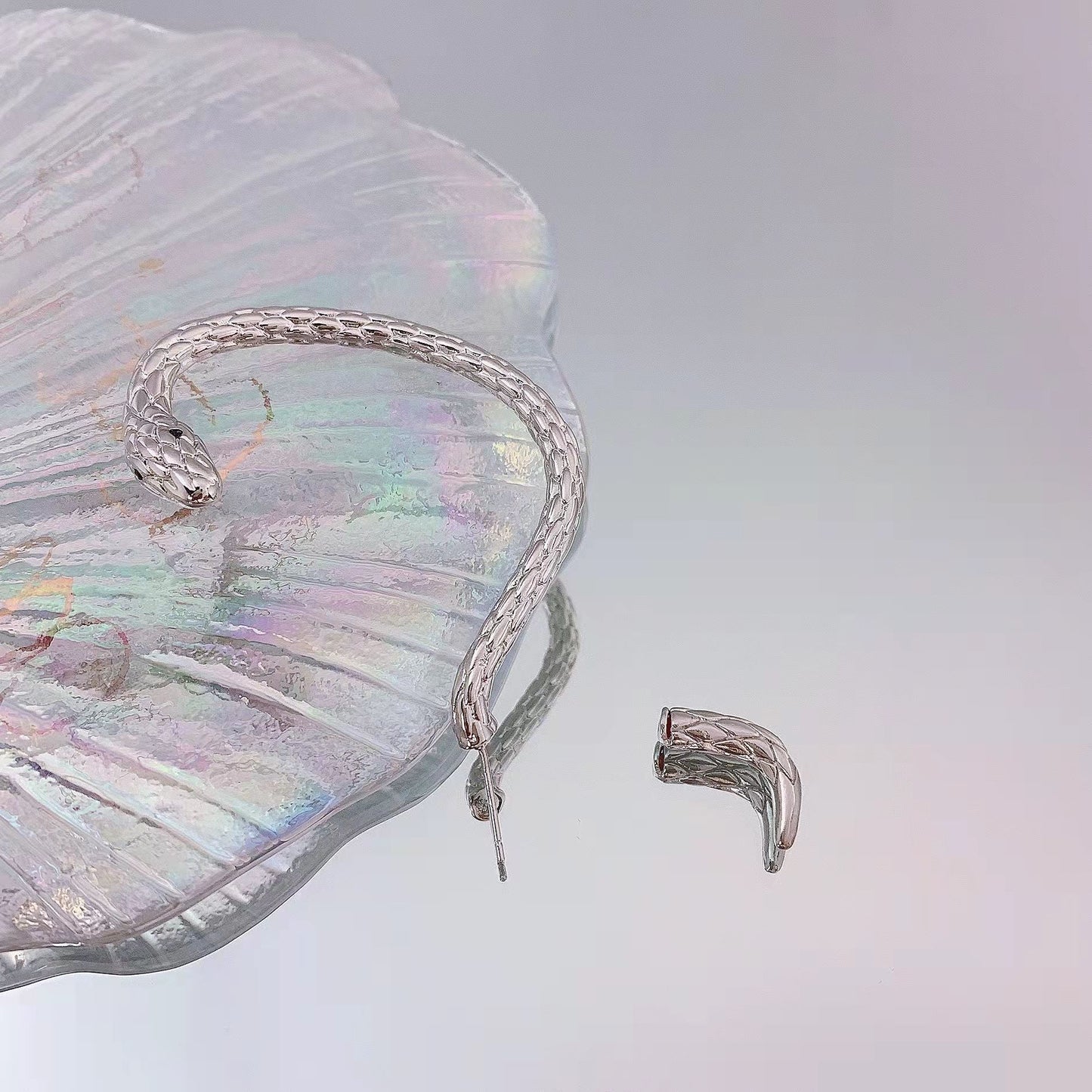 FIXORA EAR CUFF
